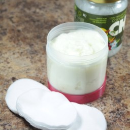 WHIPPED COCONUT CREAM MAKEUP REMOVER